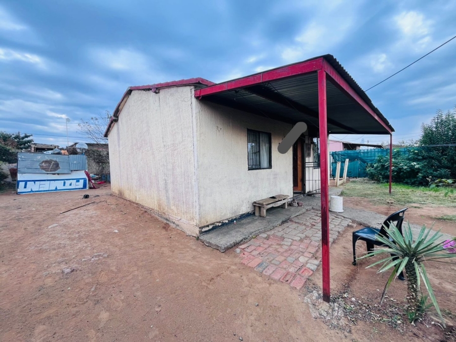 2 Bedroom Property for Sale in Bloemside 2 Free State